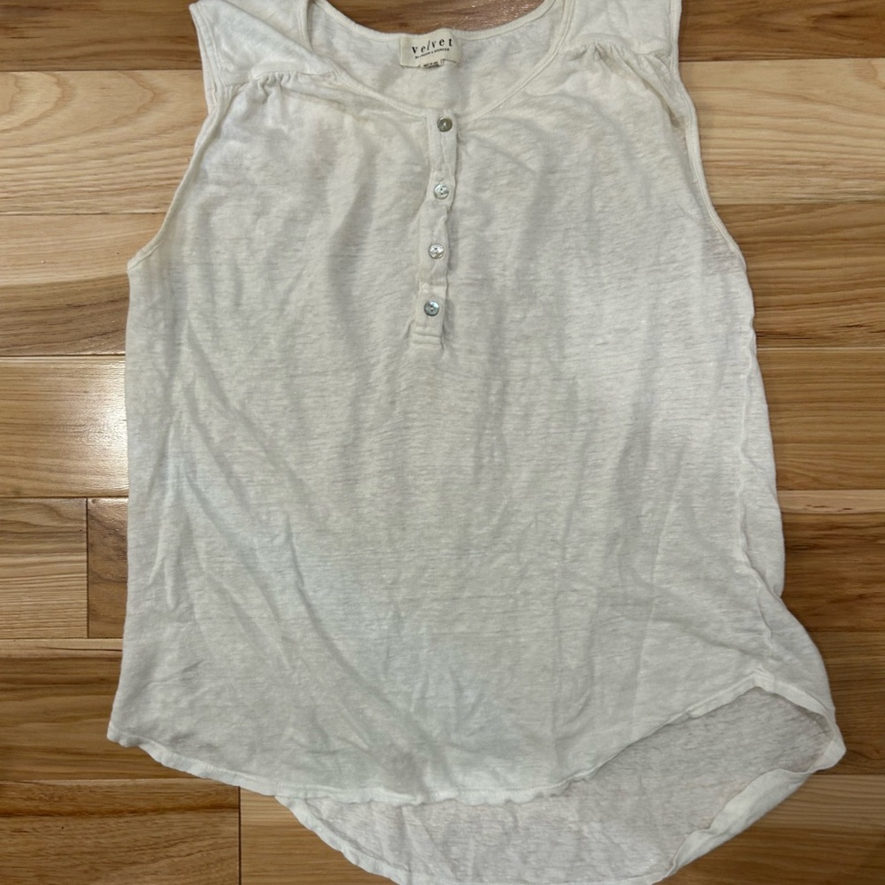 Velvet by Graham and Spencer Cream Sleeveless Tank Top